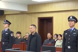 火线评论｜45岁的任羽中贪腐近20年，北大不应如此“兼容并包”